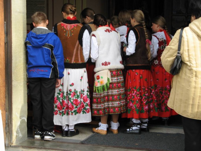 46-népviseletben.JPG